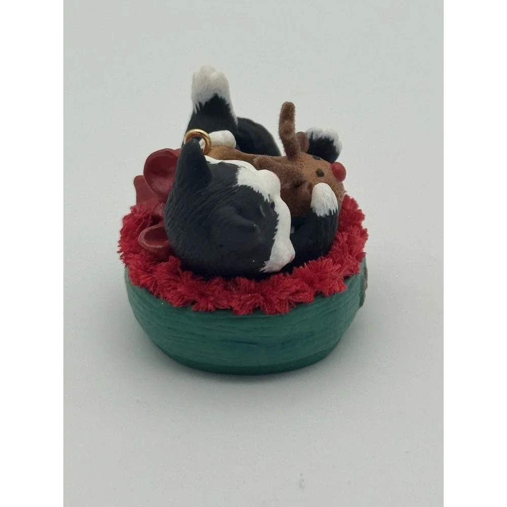 Hallmark 2007 Mischievous Kittens #9 Keepsake Ornament QX6089 No Box